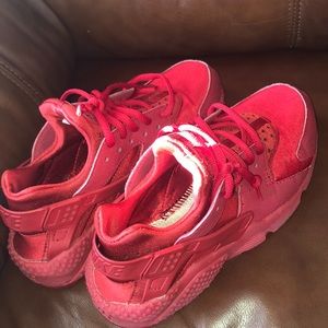 Red Nike Huaraches